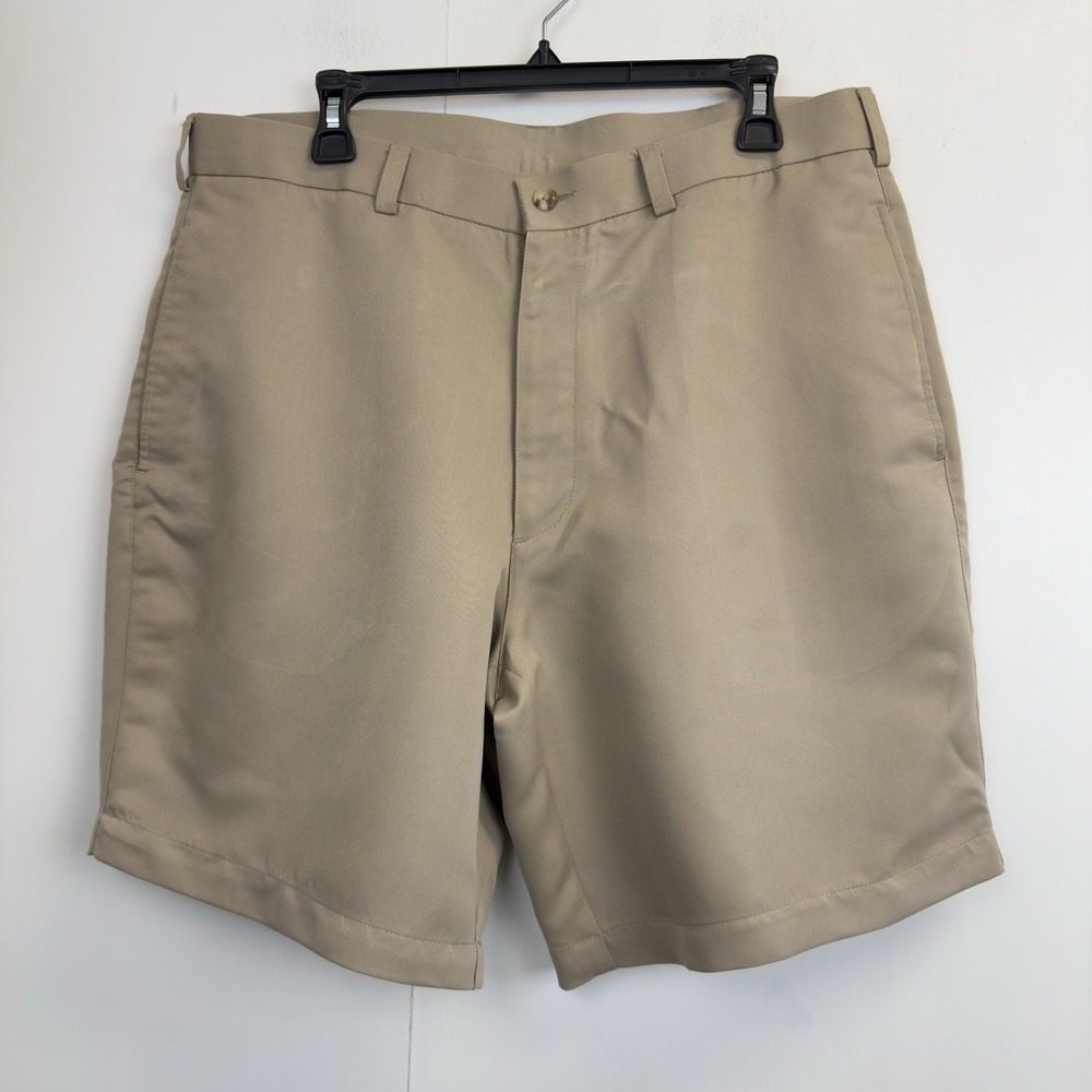 Roundtree & Yorke Men's‎ Khaki Shorts Size 36 Easy Care 9" Inseam